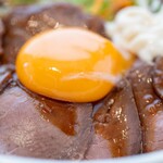 吉野家 - 料理写真:2024.8 オーストリッチ丼 ～スープ添え～（1,683円）
