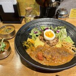 SPICY CURRY 魯珈 - 