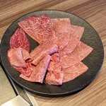焼肉うしごろ 新宿三丁目店 - 