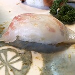 すし鶴 - タイは国も魚も好きです。