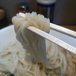 中華そばや 和凡 - 麺