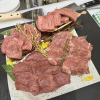和牛黒タン塩の盛合わせ
