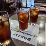 中華料理 景福 - 今日は３人揃って烏龍茶(200円)