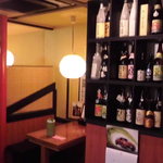 仁川うどん - 厨房前の奥のテーブル席