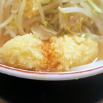 豚山 - ニンニク増し増し