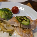 キッチン ブルー グローブ - お新香を乗せて