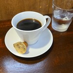 キッチン ブルー グローブ - ホットコーヒーのアップ