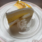 喫茶わかば - 夏みかんのスコット500円。夏みかんをピューレにして甘苦くて爽やかな美味しさ。ケーキのボリュームが良い。これで500円は納得。