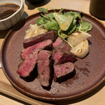 炭火焼肉 肉の匠 ひうち - 和牛赤身ステーキは美味しい