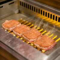 焼肉うしごろ 銀座並木通り店 - 究極の黒タン 厚切り 