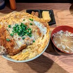 とんかつ めし処 長屋 - かつ丼（並）1,000円