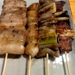 やきとり ばん - 豚バラ串、ぼんじり、しろ、レバ