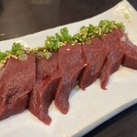 炭火焼肉 にく式 - ハツ刺し