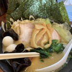 横浜らーめん 壱八家 - 料理写真: