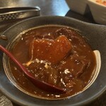 SATOブリアン 本店 - 名物シチュー、濃厚。お肉もホロホロ。