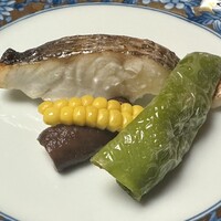 祇園　岩元 - 鱸塩焼、万願寺唐辛子、椎茸、なんば