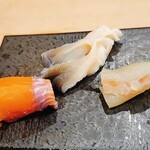 すし なかの - 天然鱒　生ホッキ　平目昆布締め