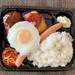 TAIRAYA - 料理写真:こだわりハンバーグとポークフランク弁当645円