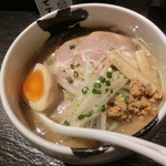 あらとん - 特製黒大豆味噌らーめんでございます（2014.04）