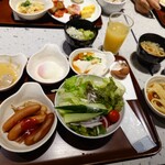 亀の井ホテル - 料理写真:朝からしっかり りんごとお酢のドリンクも良い