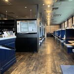 肉の青木商店 - Spacey, clean & cool な店内