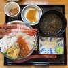 朝市お食事処 山三 道下商店 - ５種お好み丼全景
