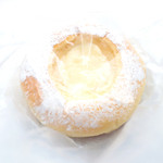 un peu de - ブリオッシュクリーム　(178円) '14 3月上旬