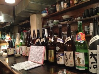Bikkiya - 日本酒は豊富な品揃えのため、御当地ものを楽しめる。