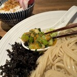 酒肴場 屯 - 胡瓜や茄子、茗荷などの夏野菜とがごめ昆布を合わせた山形の郷土料理「だし」