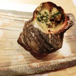 いわ橋 - 大きいサザエのガーリックバター。めちゃ美味～～♡