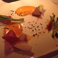 THE KAWABUN NAGOYA - 旬野菜のインサラータ フルーツトマトと生姜のソース（前菜１皿目）