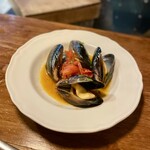 パラダイス ピザ - 黒板メニューのムール貝のチェリートマトのワイン蒸し