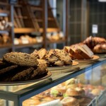 ファクトリー - 季節ごとに新鮮な野菜を使ったサンドイッチです。