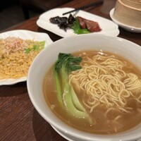 Shanghai Dining 状元樓 - 