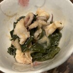 炭火焼鳥どげん - おすすめのイカとわかめの酢味噌和え