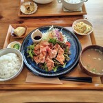 かかの掌 - とりのパリパリ焼定食
