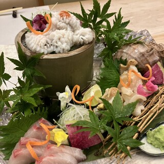 人気メニューの「ゆうやおまかせコース」は月替わりメニュー！