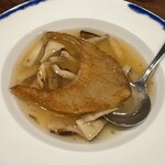 開化亭 - フカヒレステーキと松茸　上湯餡掛け