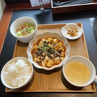 御膳房 銀座店 - ランチ　麻婆豆腐　1,300円
