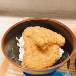新橋 るのや - 佐渡風新潟タレカツ丼、1,000円。レギュラーサイズ