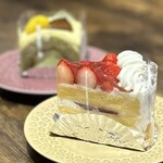 寸心 - 宇治抹茶ロール　420円 プレミアムイチゴショート　550円