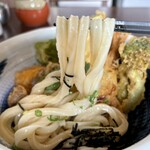 うどん工房かたつむり - モチモチでコシのあるうどん