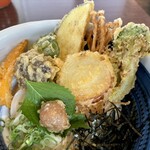 うどん工房かたつむり - 10種類の野菜の天ぷら