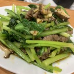 ルオン ソン バック - 牛肉と青菜の炒め物。オイスター系で辛くなく美味しい