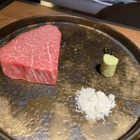 和牛とタン 焼肉 とみ 新橋本店 - 