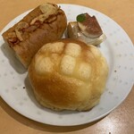 ブーランジェリ･エ･カフェ　オブジェ - 5巡目♡ホットドッグ♡メロンパン♡気まぐれデニッシュ♡(この日は無花果♡)