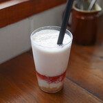 ミネロワ - ２０２４年８月再訪：桃とパンナコッタのデザートドリンク☆