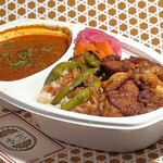 出汁とスパイス食堂 季喜 - 季喜のキーマカレー ジャークチキン乗せ