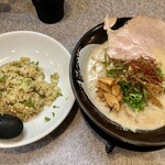どろそば将 - どろそば950円、半チャーハン300円、合計1250円。