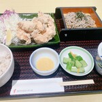 どんと - 料理写真:合い盛りどんカラ定食 10個 990円、ハーフ麺変更+290円